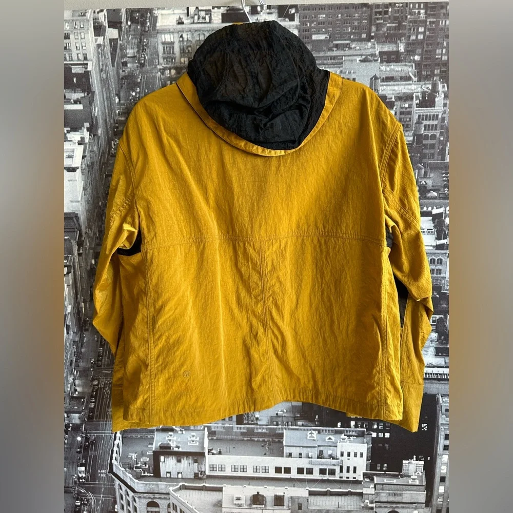Lululemon Water-Repellent Mesh Jacket in Gold Spice / Black - Picture 12 of 15